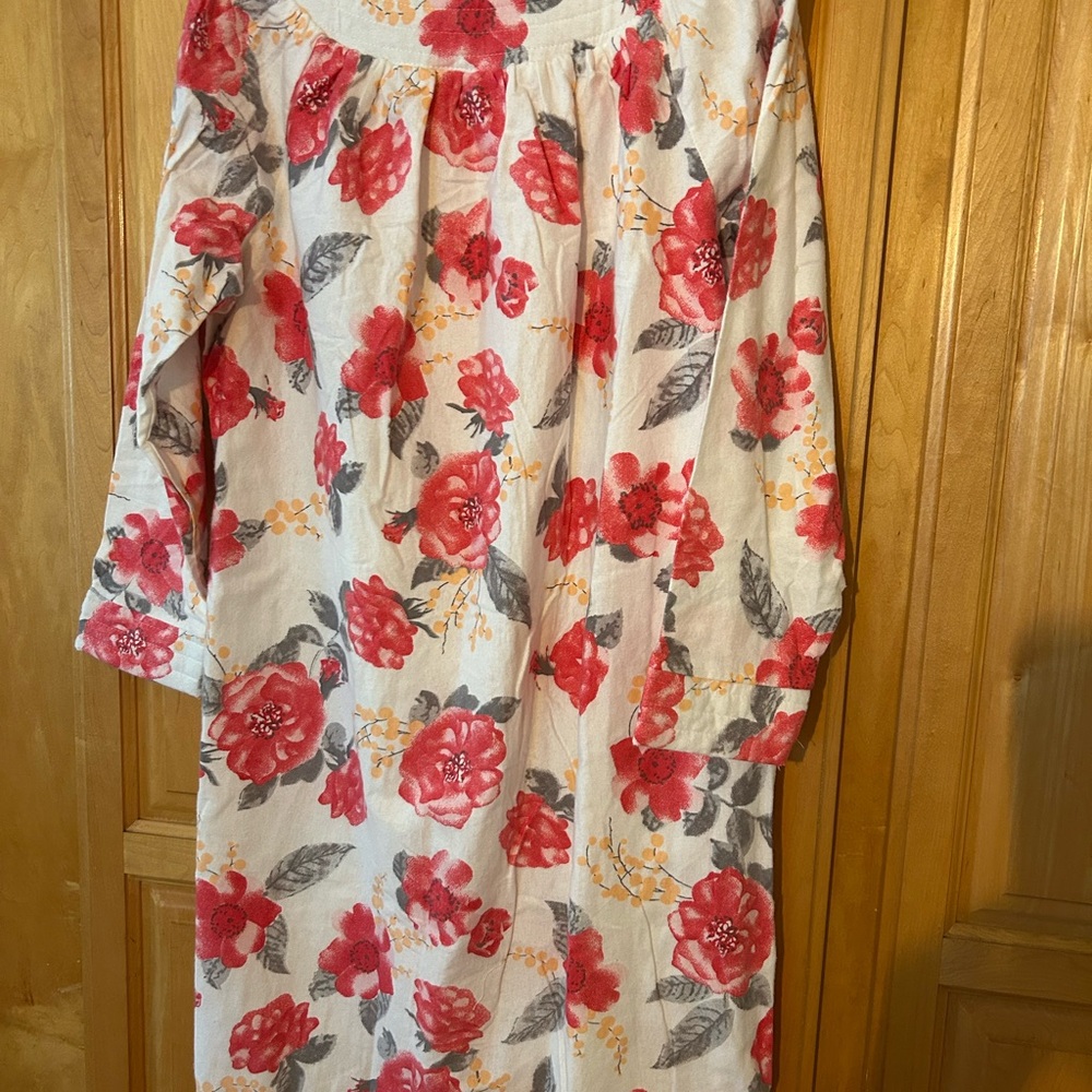 Floral Long Sleeve Snap Front Flannel Robe PJ - SMALL